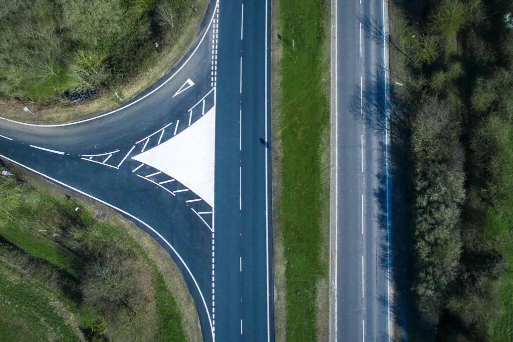 TOKNAV Intelligent marking robot solution for robotic field marking, GNSS-guided line painting and venue operations
